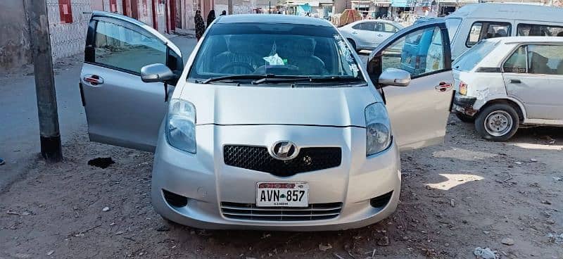 Toyota Vitz 2006 9