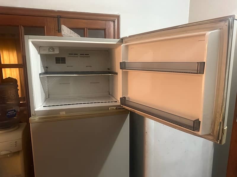 dawlance fridge for sale 0