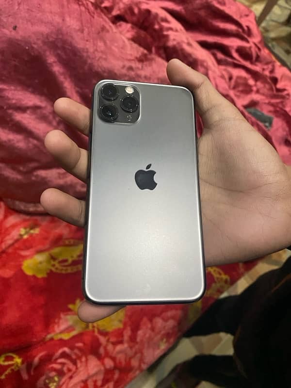 iPhone 11 Pro water pack 0