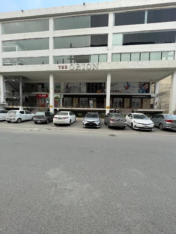 4000 Sqft Brand-Ready Space in Koh-i-Noor, Faisalabad Perfect for Retail or Food Chains 2