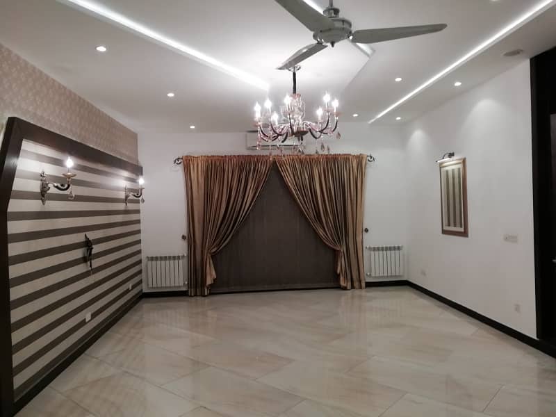 1 Kanal House for Rent Out Class Nice House Shower Caben Bath DHA Phase 3, Lahor 0