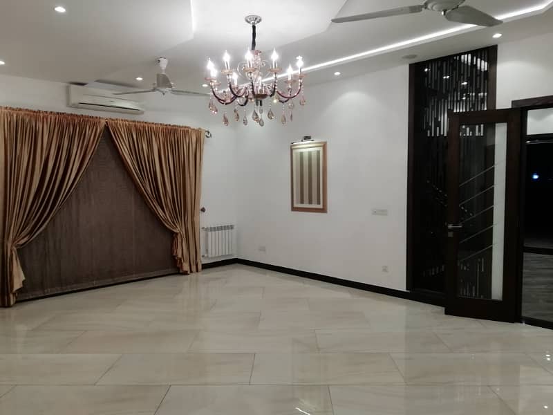 1 Kanal House for Rent Out Class Nice House Shower Caben Bath DHA Phase 3, Lahor 20