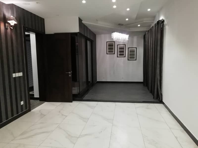 1 Kanal House for Rent Out Class Nice House Shower Caben Bath DHA Phase 3, Lahor 24