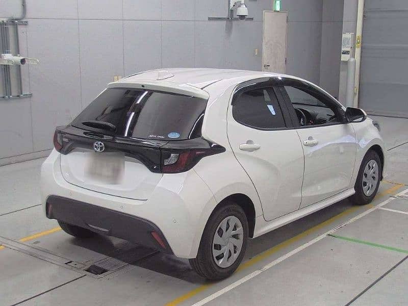 Toyota Yaris 2021 4