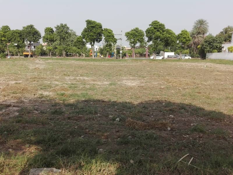 Looking For A Prime Location Commercial Plot In Lahore 6