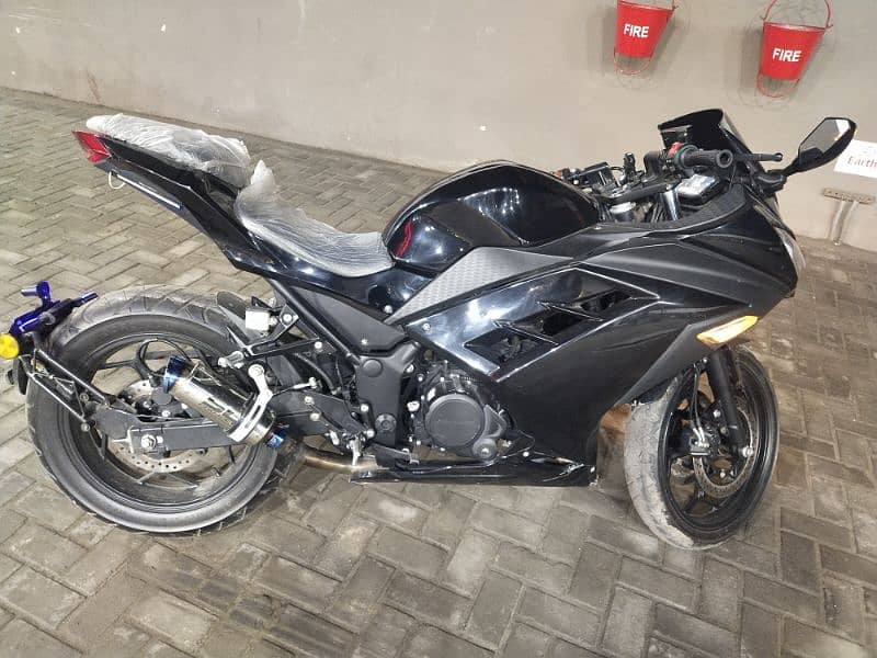 Kawasaki Ninja Replica 250 CC 0