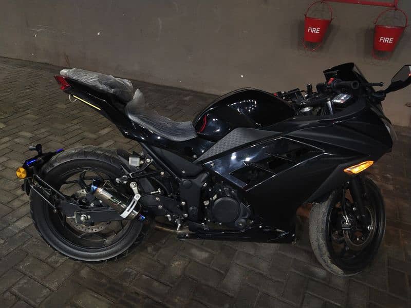 Kawasaki Ninja Replica 250 CC 5