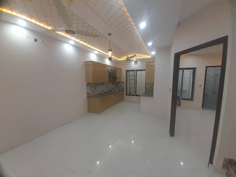 Prime Location In Shaheen Villas House For sale Sized 6 Marla 6