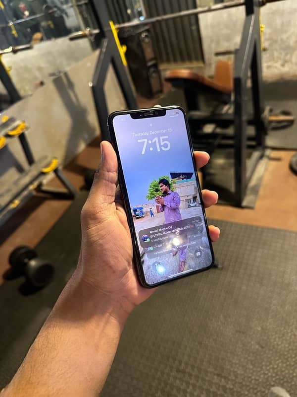 Iphone 11pro max 64gb 4