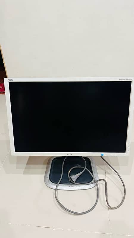 monitor 3