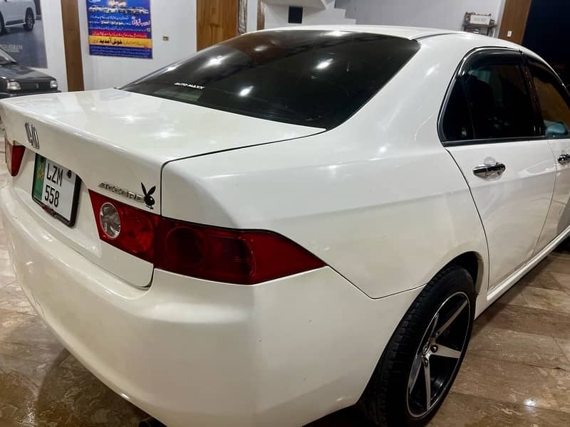 Honda Accord 2003 import 2006 outclass car 9