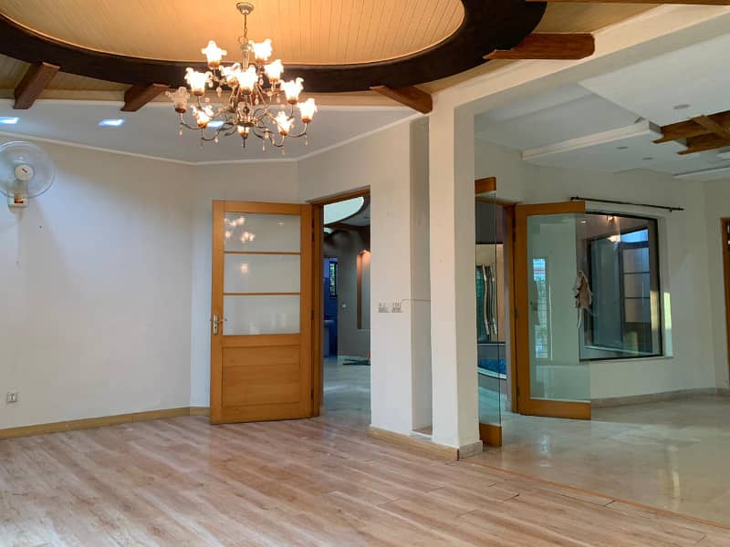 01 Kanal Beautiful House Modern Design House For Rent In DHA Phase 4 Lahore. About The Property 2