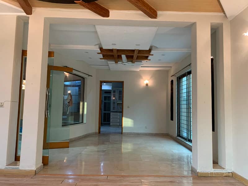 01 Kanal Beautiful House Modern Design House For Rent In DHA Phase 4 Lahore. About The Property 3