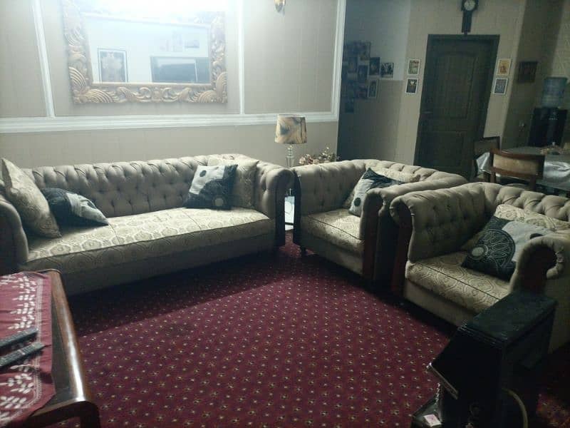 5 seater beautiful sofa set for sale 3