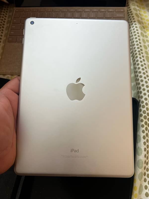 Apple Ipad 6th Generation 32Gb 2