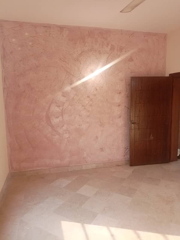 3 Bed One Kanal Upper Portion for Rent 4