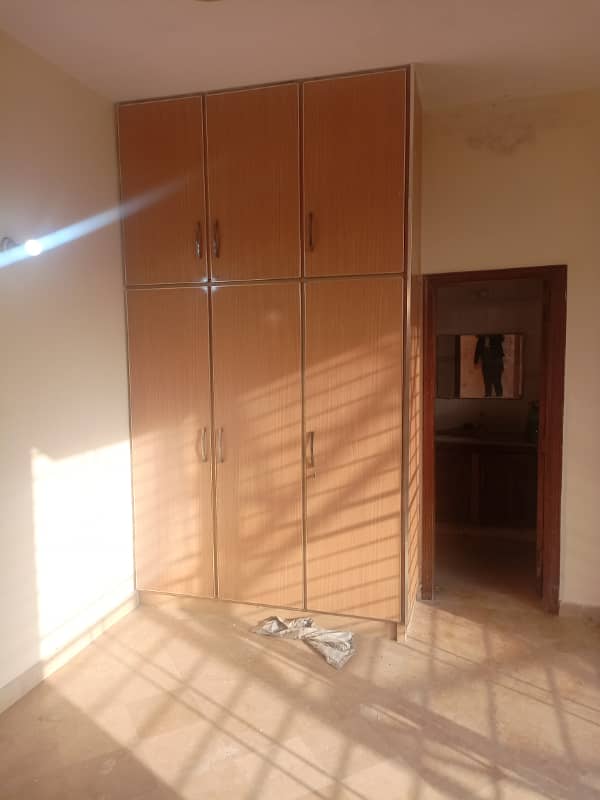 3 Bed One Kanal Upper Portion for Rent 5