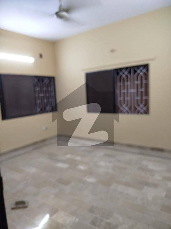 Prime Location Gulshan-e-Iqbal - Block 10-A Lower Portion Sized 240 Square Yards For rent 5