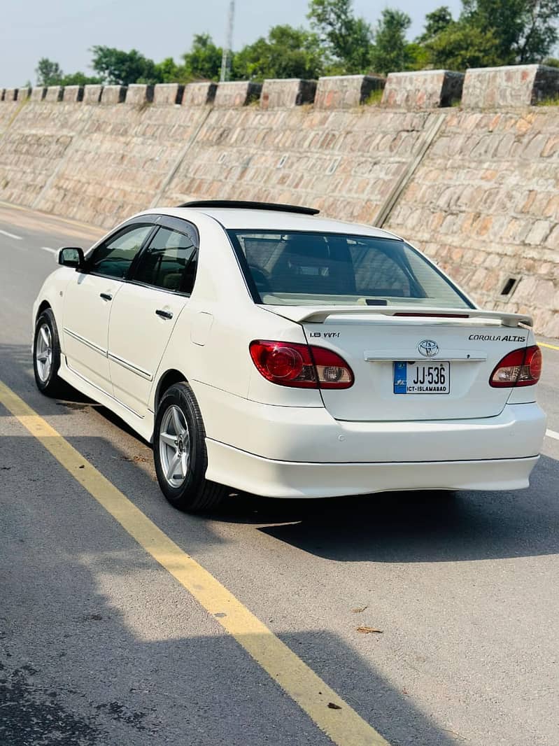 Toyota Corolla Altis 2005 15