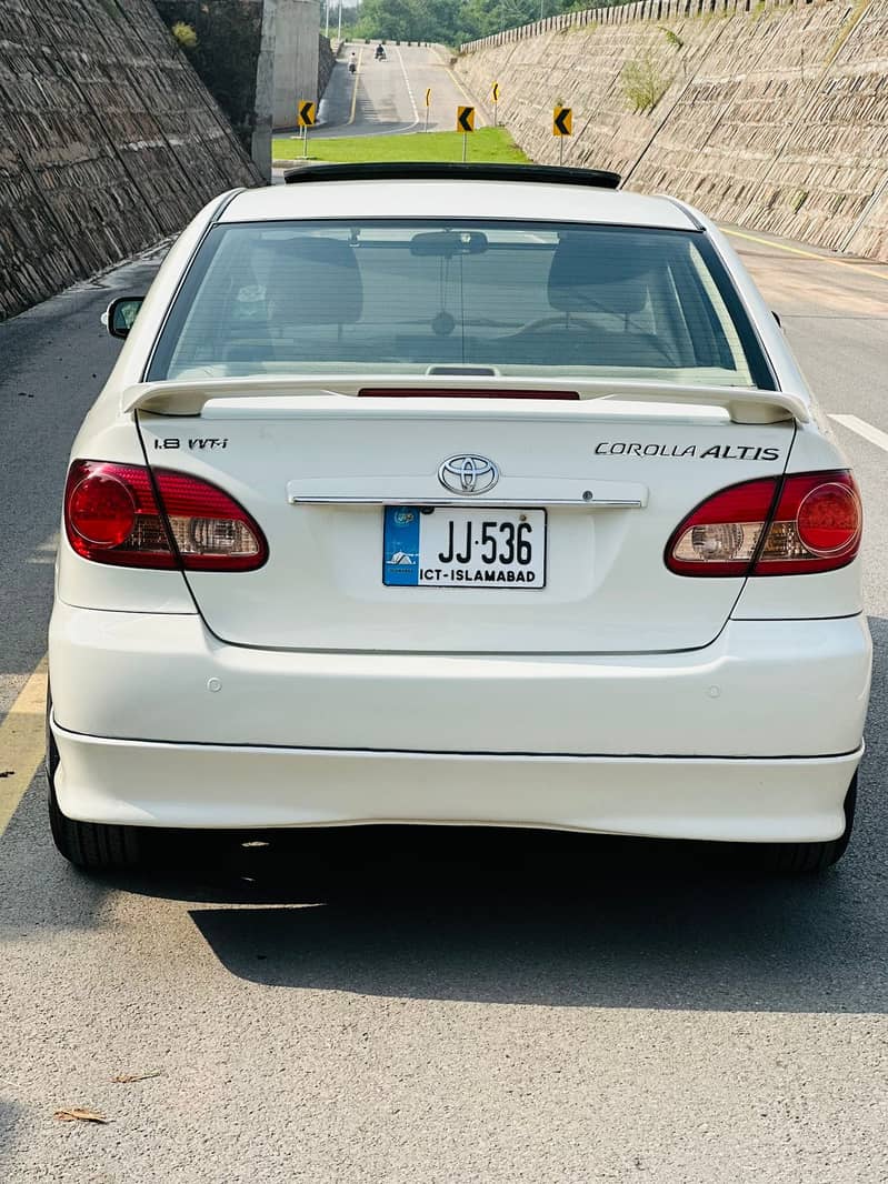 Toyota Corolla Altis 2005 17