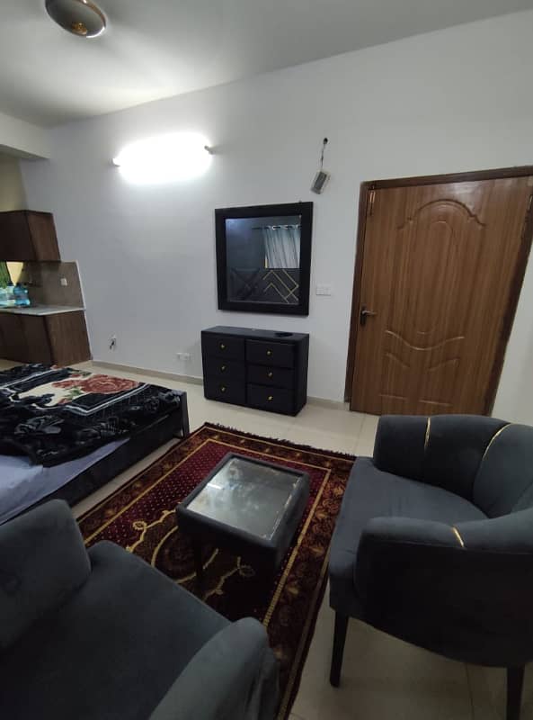 Par day 1bed studio apartment for rent 1