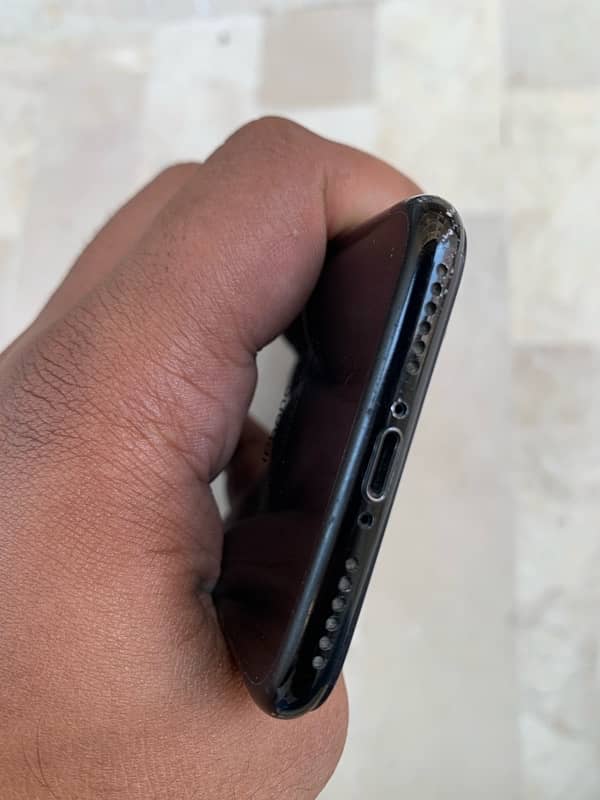 iPhone 7 128 GB PTA Approved 5