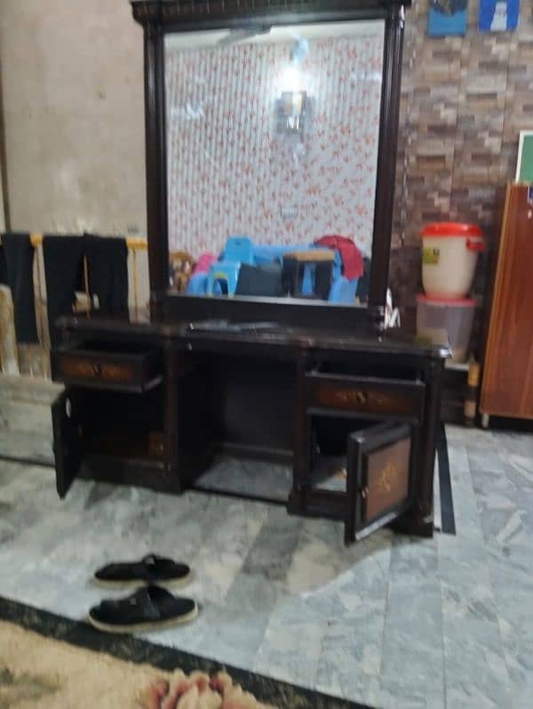 Dressing Table For Sale 3