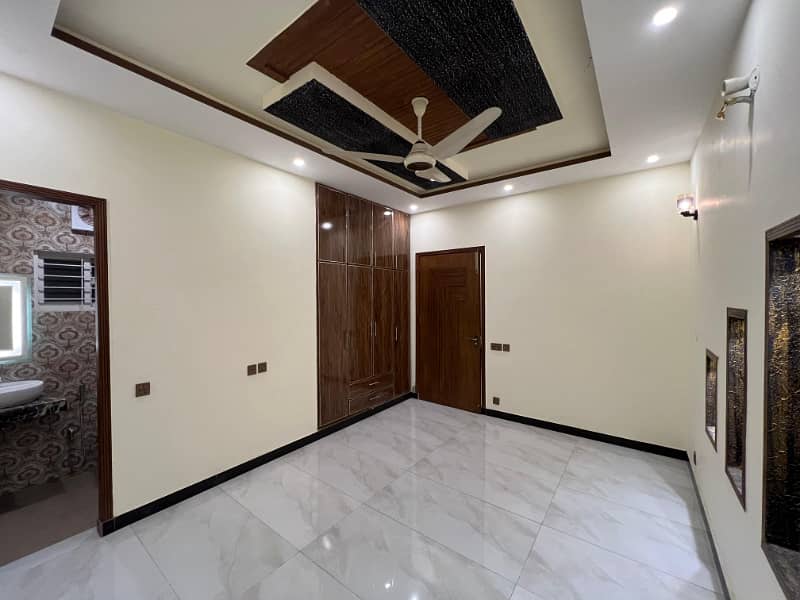 10 Marla Brand New House Available For Sale In Bahria Orchard Raiwind Road Lahore 8