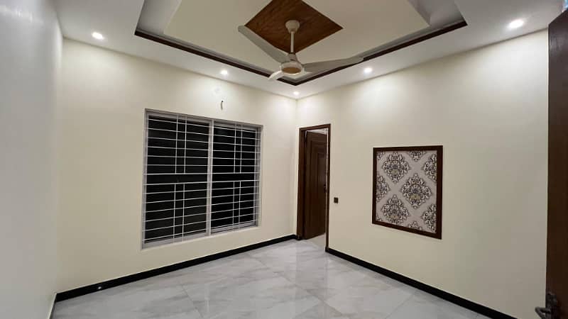 10 Marla Brand New House Available For Sale In Bahria Orchard Raiwind Road Lahore 18