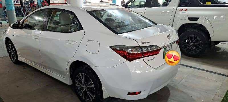 Toyota Corolla Altis 1.6 2018 4