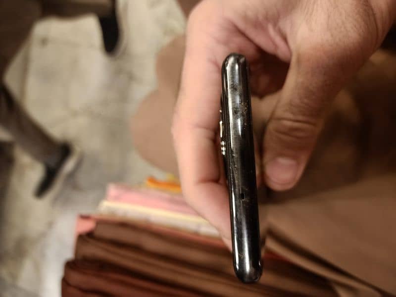 one plus 11R condition saf hai 16/256 4