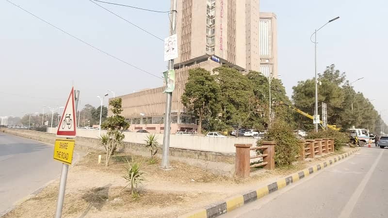 Blue Area Office 2300 Square Feet Mezzanine Floor Jinnah Avenue For Rent 8