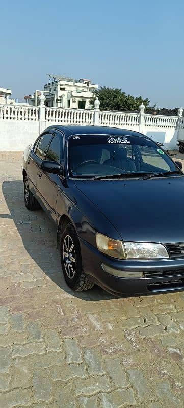 Toyota Corolla 2000 4