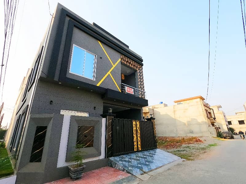 OUTSTANDING 5 MARLA BRAND NEW CORNER HOUSE FOR SALE IN NASHEMAN IQBAL PHASE2 B2 1