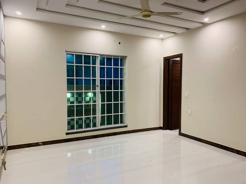 This Is Your Chance To Buy House In Lahore 5