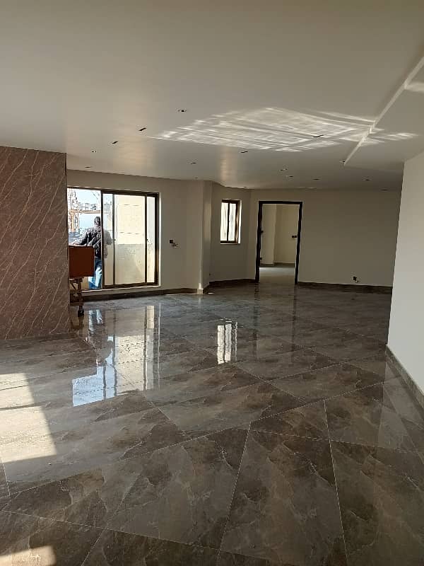 Gulberg Brand New 3 Beds Apartment Is Available For Rent 0