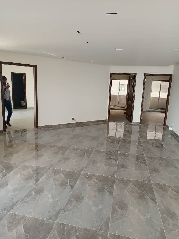 Gulberg Brand New 3 Beds Apartment Is Available For Rent 1