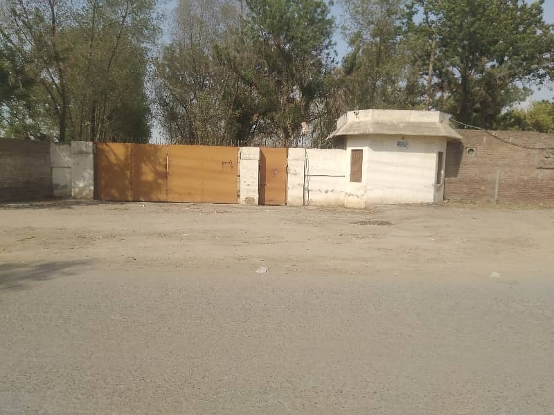 Gulberg 2 Kanal Commercial Plot Is Available For Sale. 5