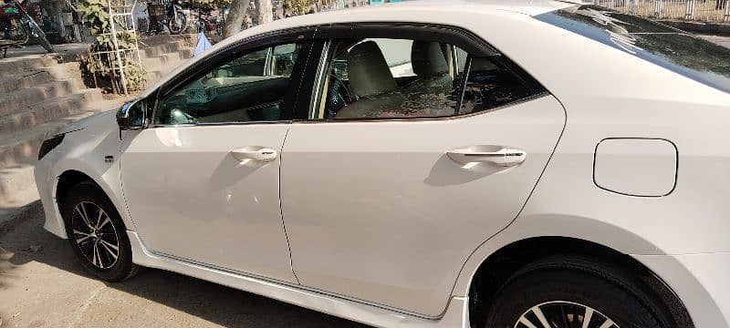 Toyota Corolla Altis 2021 4