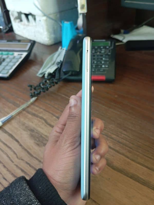 Vivo Y30 4+128GB with full box 3