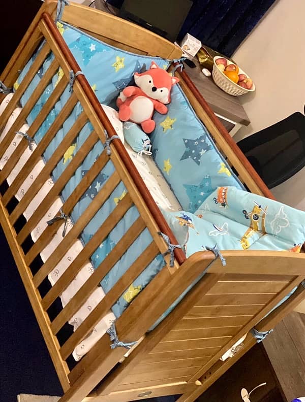 imported baby cot 0