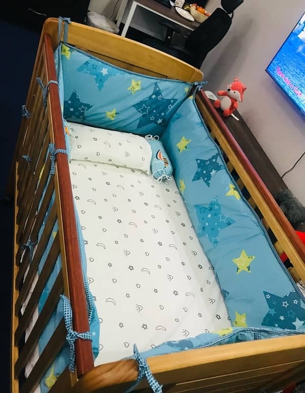 imported baby cot 1