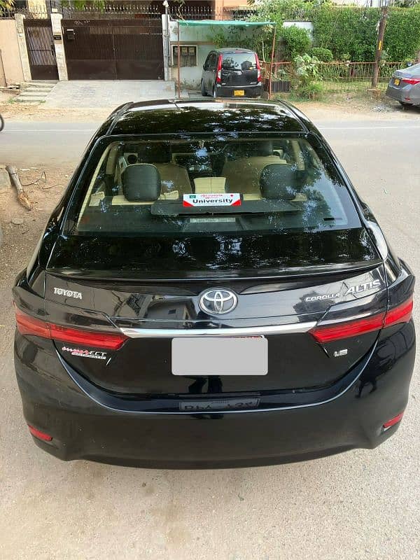 Toyota Corolla Altis 2019 1