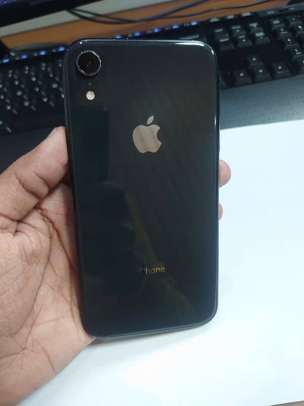 iPhone Xr 64GB gaming phone sale or exchange Pixel 5 PTA 0