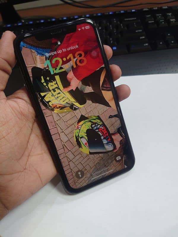 iPhone Xr 64GB gaming phone sale or exchange Pixel 5 PTA 1