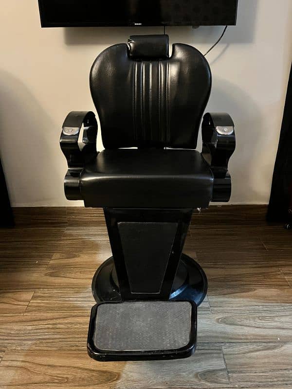 Salon (Makeup Studio) Chair - Like Brand new 0