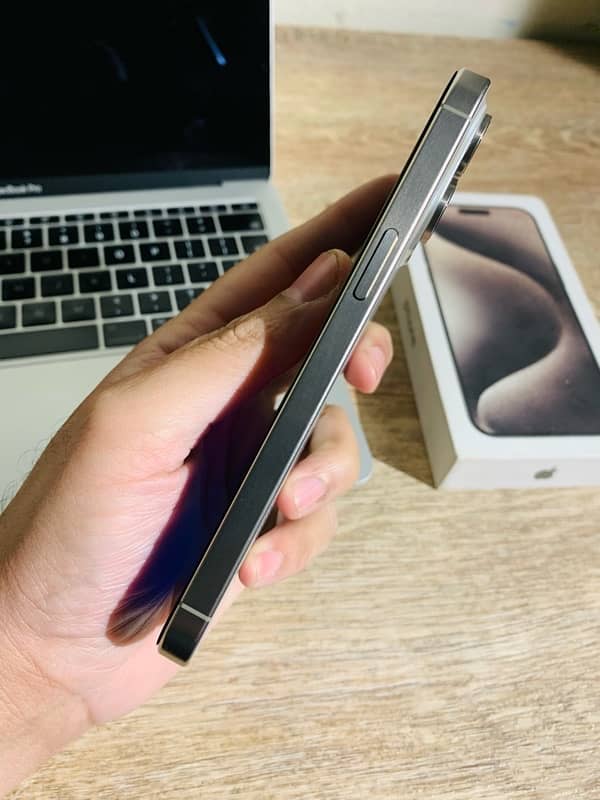 Apppe iPhone 15 Pro Max HK NT 256Gb PTA Apprvd 4