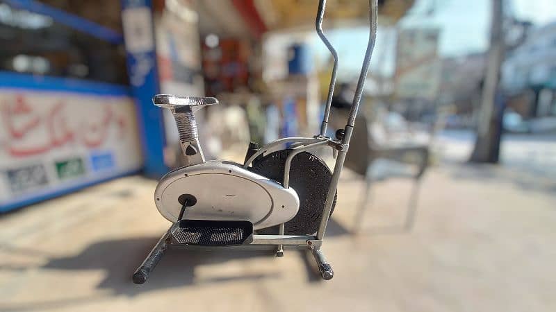 like new Exercise cycle Elliptical cycling machine airbike spin bike 4