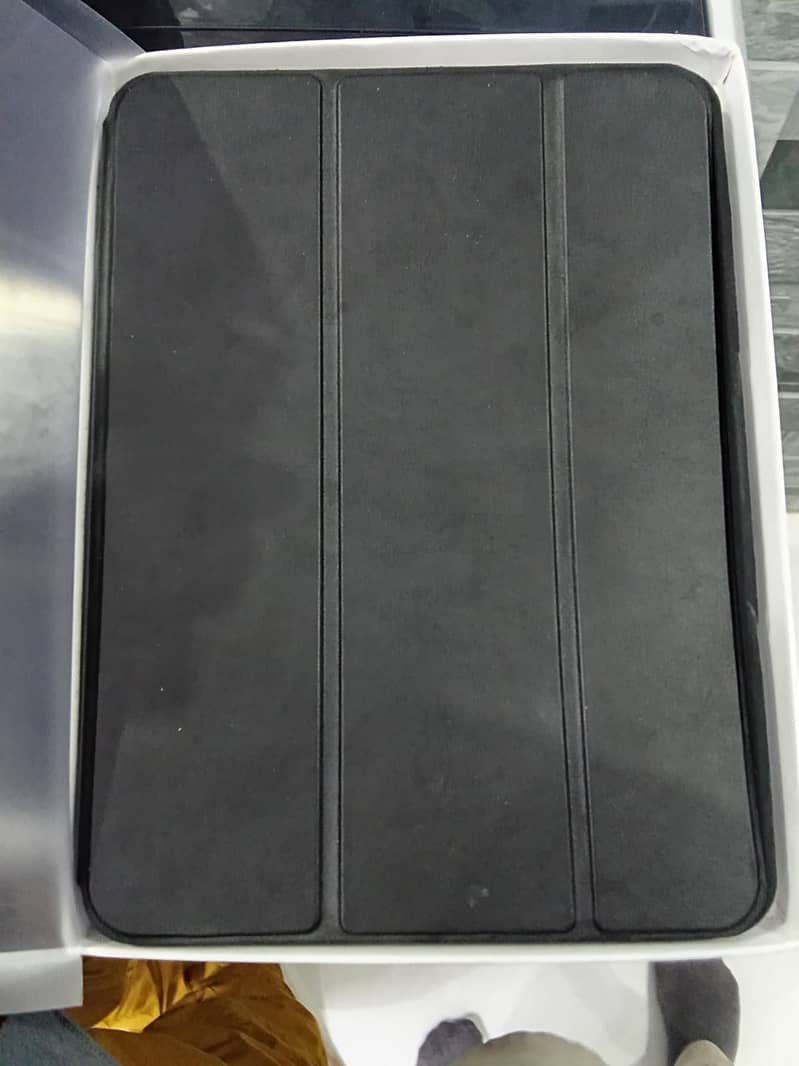 iPad Air 4 New Cover in Black Color 1