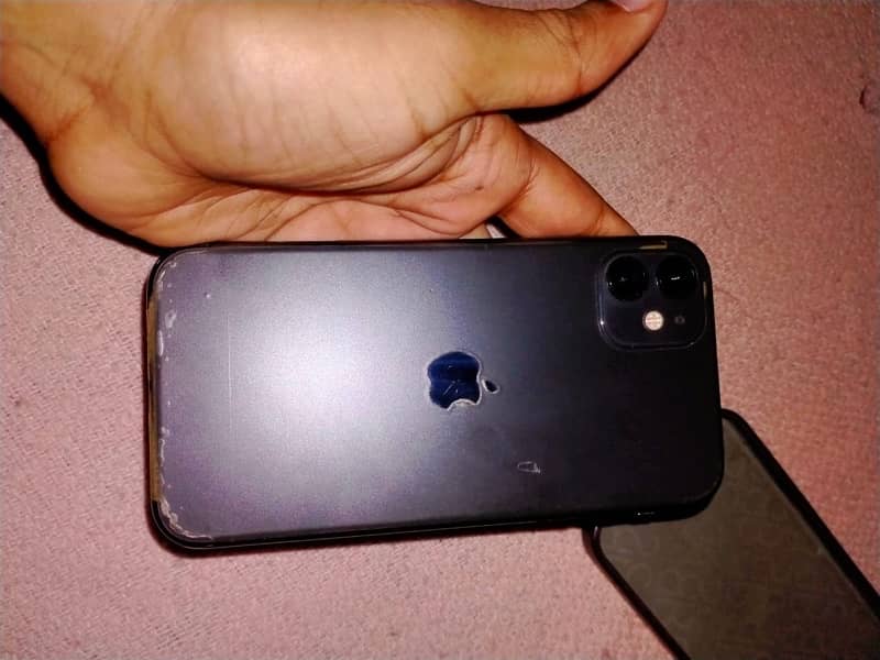 iphone 11 128Gbnon pta with box 4